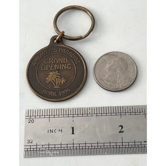 A Players Paradise Grand Opening Keychain Isle Of Capri Casino 1994 Vintage - Picture 3 of 3